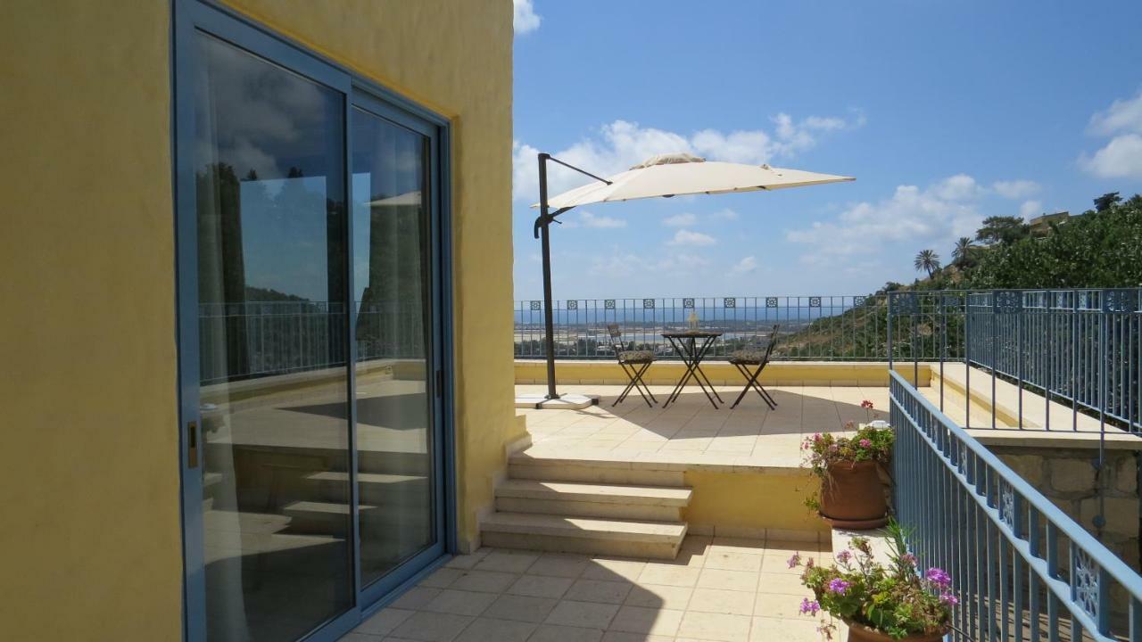 Artsea Studio Apartment With Sea View Ein Hod Esterno foto