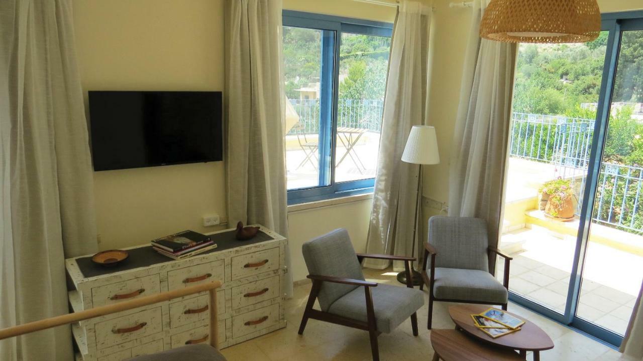 Artsea Studio Apartment With Sea View Ein Hod Esterno foto
